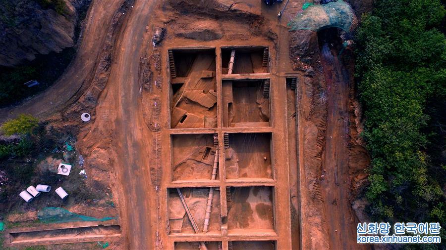 （文化·图文互动）（1）河南郑韩故城首次发现城门和瓮城