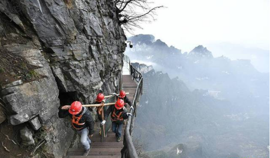 3월23일 장자제(张家界) 톈문산 관광지 재개방