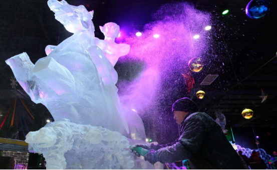 롄윈강시 서유기 주제로 얼음 조각 대회 개최
