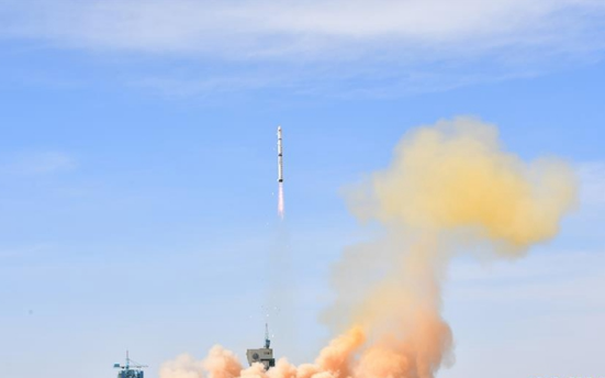 중국 야오간 31호 1조 위성 발사에 성공