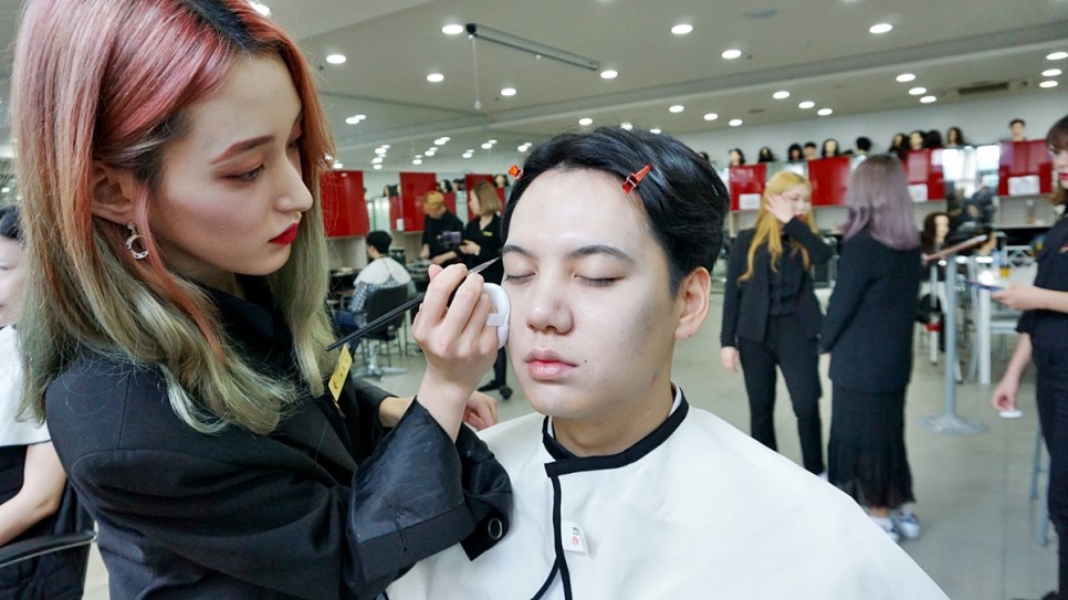 培养创造型未来美容产业领导人——美容保健系——韩国留学申请中心网