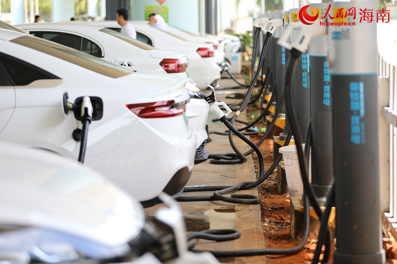 中, 지난 10년간 신에너지 자동차 생산량 및 판매량 7년 연속 세계 1위——中韩人力网