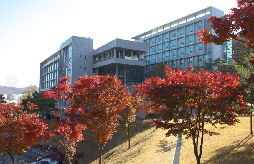 韩国出国本科留学申请条件——韩国留学申请中心网